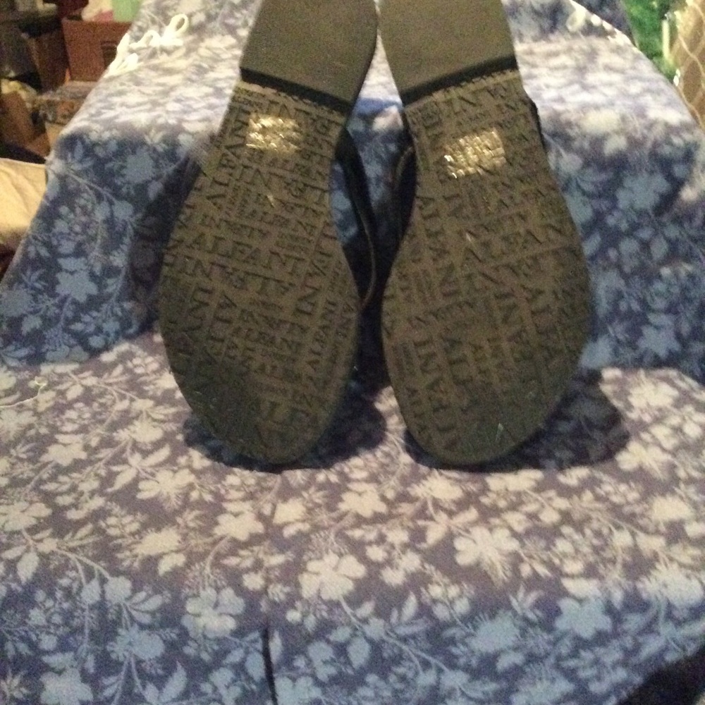 Sandals - Picture 3 of 5